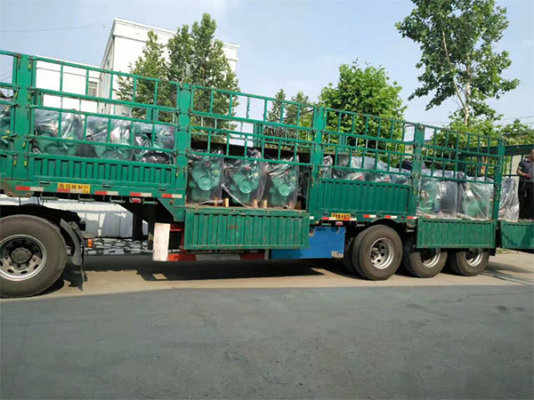 昆明34臺(tái)柴油機(jī)發(fā)貨現(xiàn)場(chǎng)